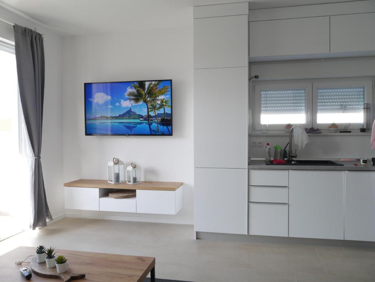 Nova Excellence Novalja Exterior foto