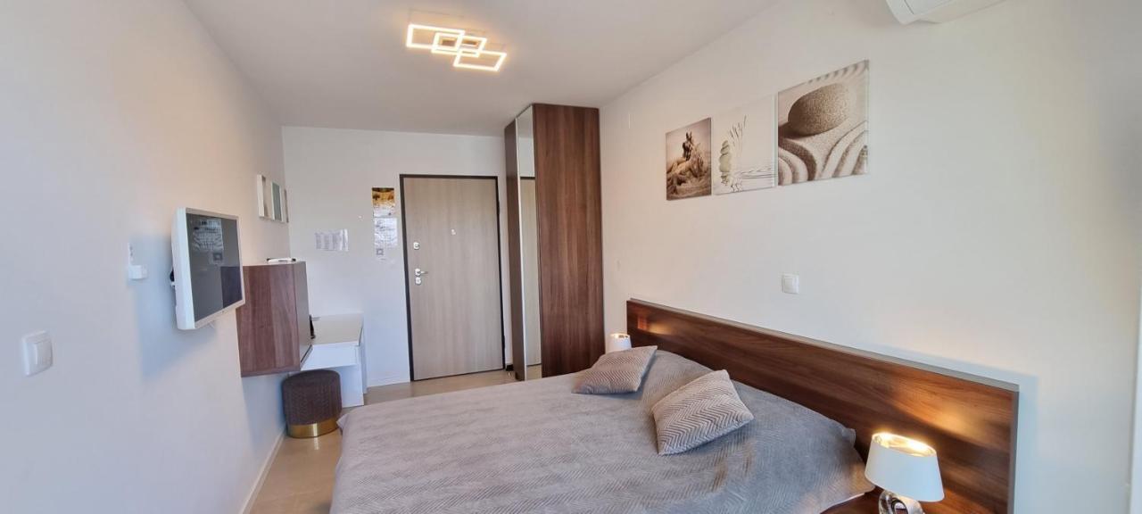 Nova Excellence Novalja Exterior foto