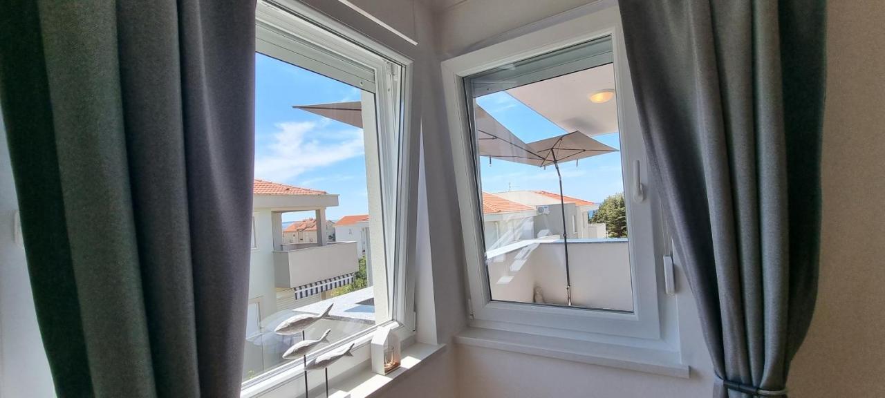 Nova Excellence Novalja Exterior foto
